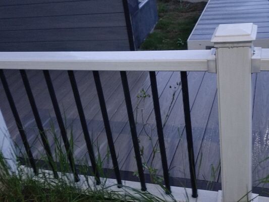 Eco-gerecycled WPC hekwerk anti-termiet voor boerderijgrens