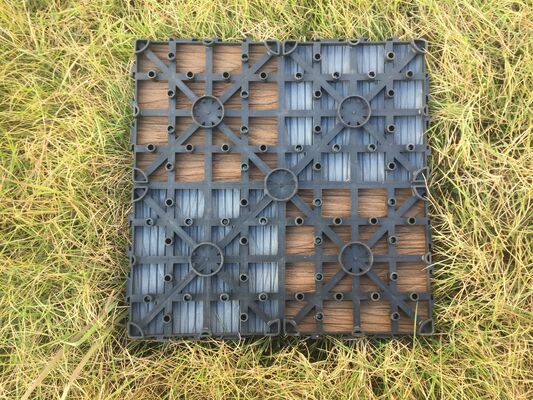 Groothandel DIY WPC-dektegels 30 * 30CM Duurzame buitenvloeren voor residentieel gebruik