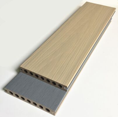 Gratis monster Antislip waterdicht UV-bestendig Teak Kleur 140 * 23 mm Composiet terrasplanken Vloeren buiten co-extrusie WPC terrasplanken