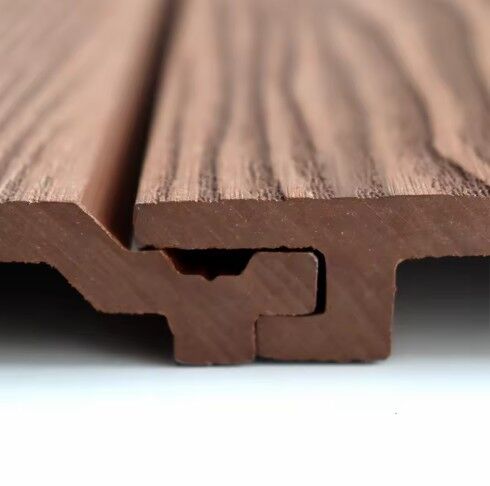 Hoge kwaliteit waterdichte buiten hout kunststof composiet wandpanelen decoratie gevelbeplating co-extrusie externe bekleding villa