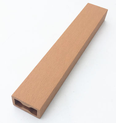 Afgedekte composiet terrasplanken Kiel Outdoor waterdichte WPC-balk