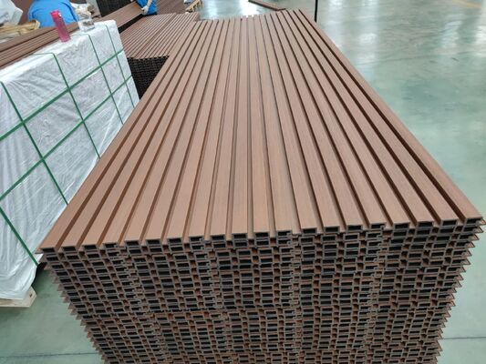 26 mm WPC-wandbekleding voor buiten